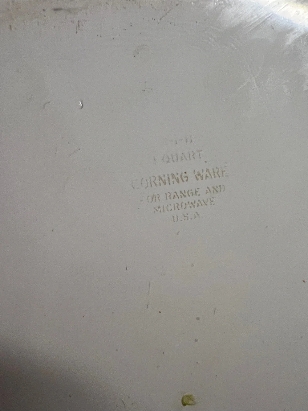 1Qt Corningware Spice of Life White Glass Casserole Dish with lid. Great con